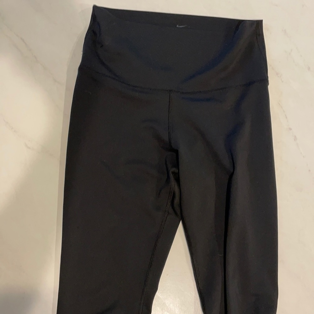 Nike DriFit Ruched Ankle Leggings